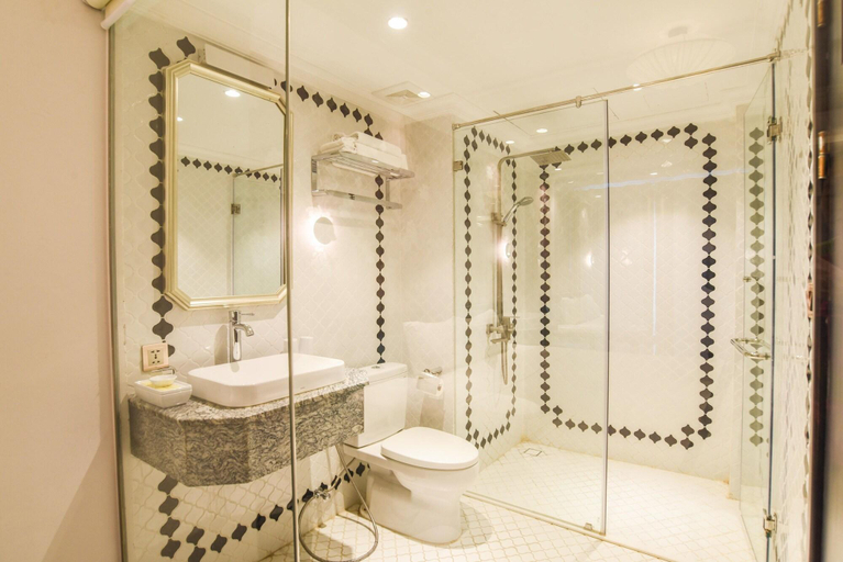 Bathroom 4, Golden Legend Diamond Hotel Hanoi, Hoàn Kiếm