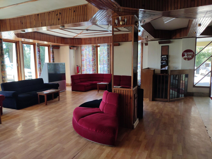 Public Area 3, Hotel Pineview Shimla, Shimla