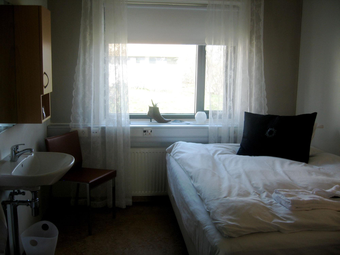 Bedroom 3, Skjaldarvik Guest House, Glæsibæjarhreppur