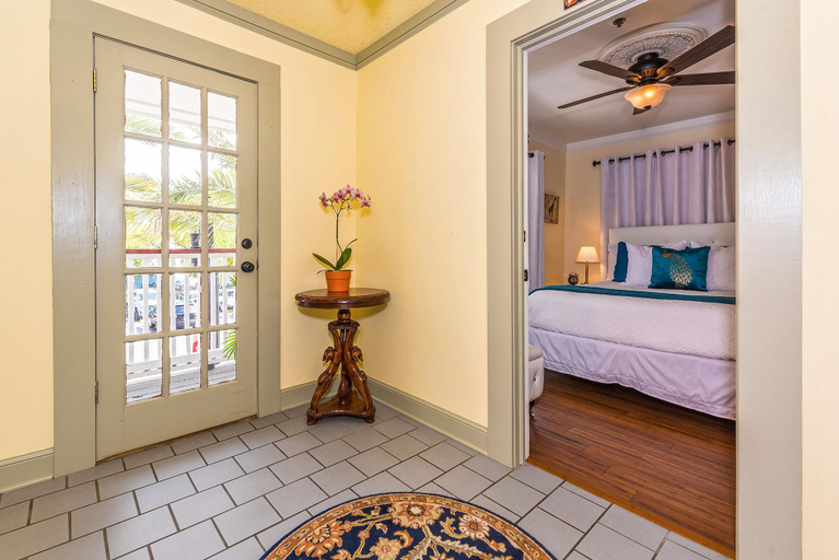 Public Area 2, 44 Spanish Street Inn - Adults Only, Saint Johns