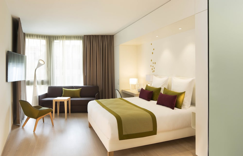 Bedroom 3, The Passage, Basel