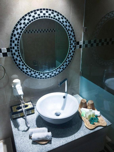 Bathroom 5, Griya Valud, Karangasem