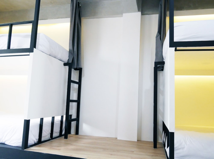 Public Area 2, The Companion - Hostel, Khlong San
