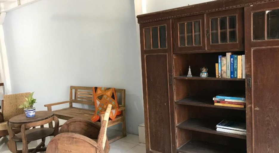 Dining Room 10
