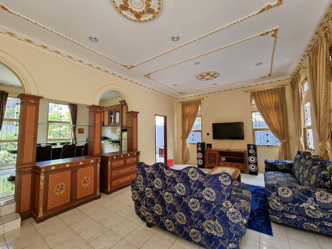 Public Area 2, Villa Kota Bunga CC2-26 with Swimming and Jacuzzi Pool Puncak by Nimmala, Bogor