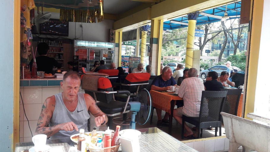Public Area, Simple Simon, Pattaya