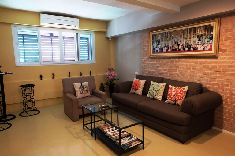 Public Area 2, Sleep Dee Hostel, Khlong Toey