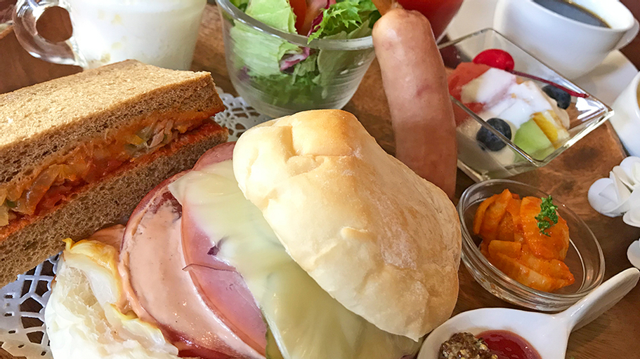 Food & Drinks