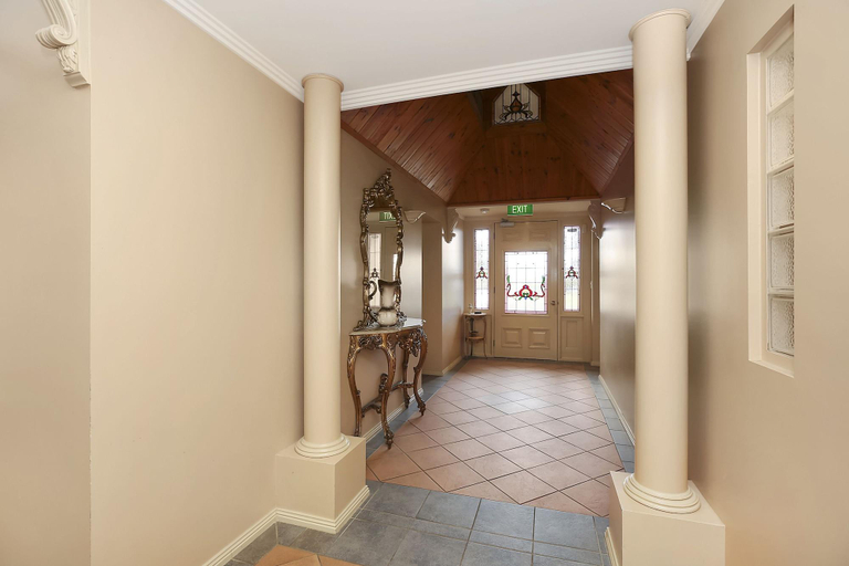 Public Area 2, Grand Central Accommodation B&B Cobden, Corangamite - South