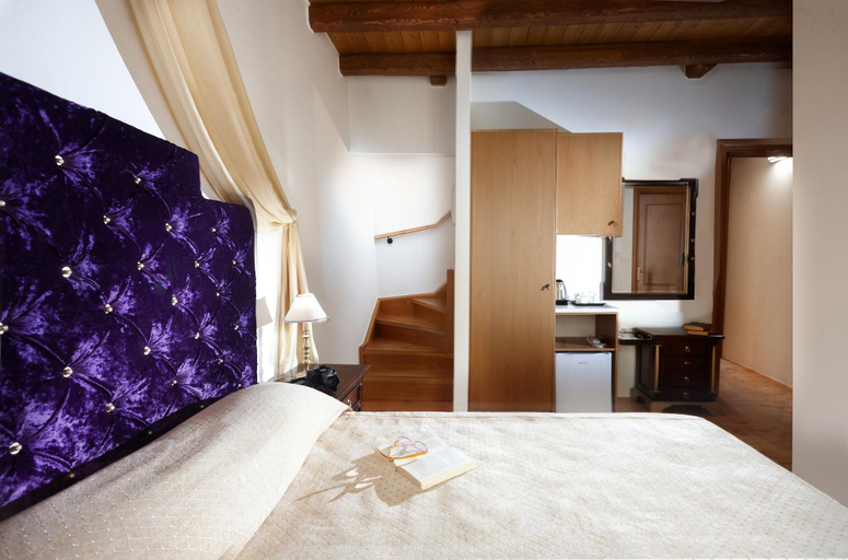 Bedroom 2, Casa Perla Suites, Crete