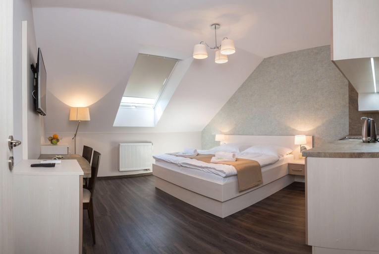 Bedroom 3, Penzion Longus, Hodonín