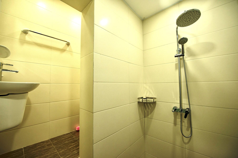 Bathroom, O Quan Chuong Homestay and Coffee, Hoàn Kiếm