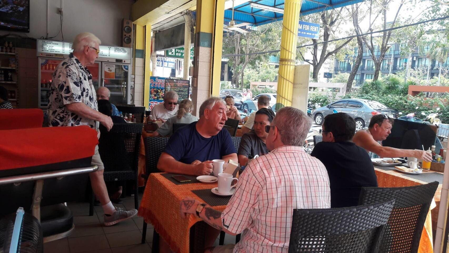 Food & Drinks, Simple Simon, Pattaya