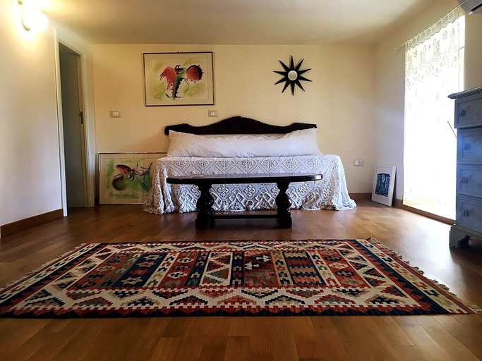 Others 5, B&B La Cot, Catania