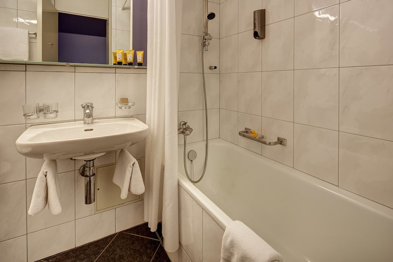 Bedroom 4, Geroldswil Swiss Quality Hotel, Dietikon