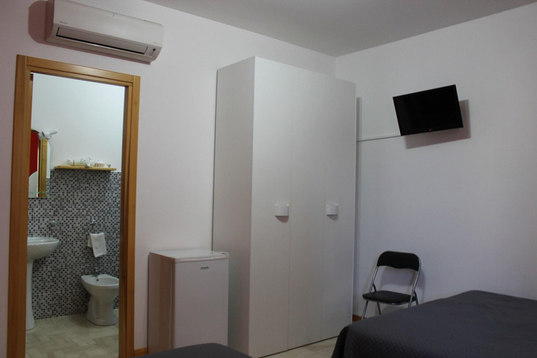 Others 5, Casa Chiarenza, Trapani
