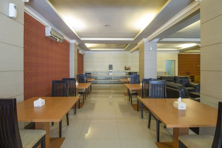 Food & Drinks, RedDoorz @ Kebayoran Lama, South Jakarta