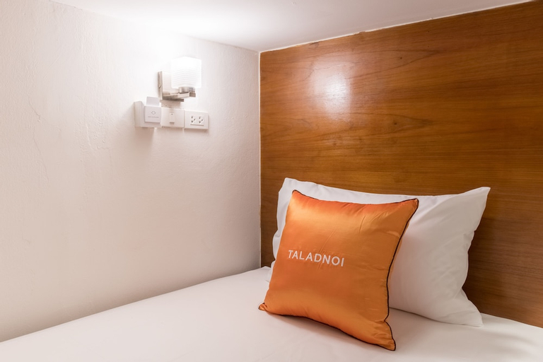 Bedroom 3, Tiny Taladnoi Hostel, Bang Rak