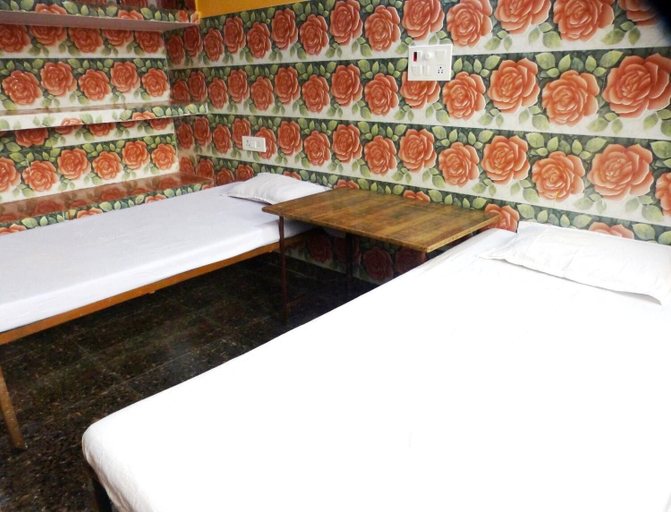 Bedroom 2, Monika Mansion, Gaya