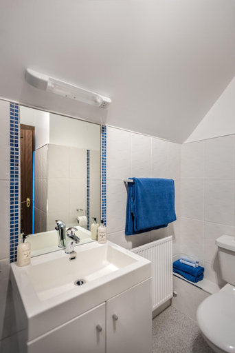 Bathroom 4, Pinewood Country House, Fife