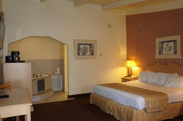 Bedroom 3, Oroville Value Suites, Butte