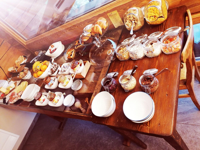 Food & Drinks 5, Maison Bionaz Ski & Sport, Aosta