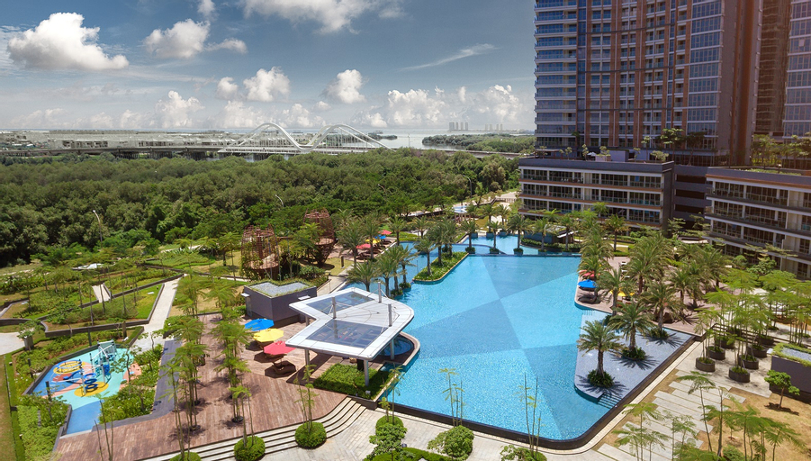 Exterior & Views 17