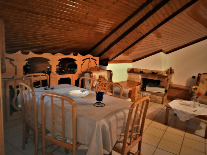 Food & Drinks, Kostis Hause, Thessaly