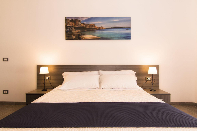 Bedroom 3, Cavour Rooms, Syracuse