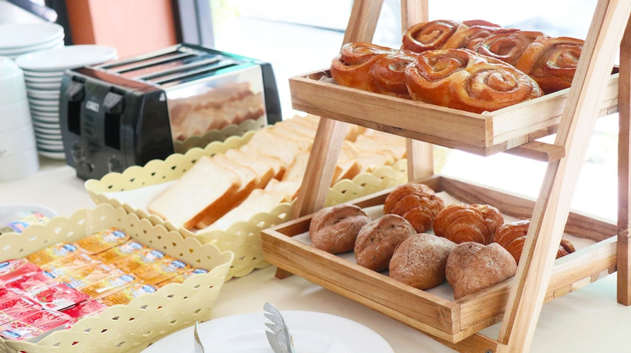 Food & Drinks 16