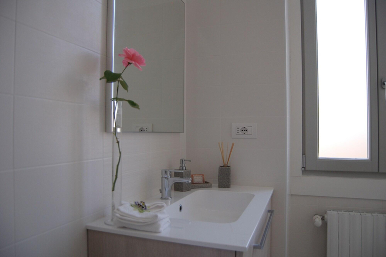Bathroom 3, Colazione da Augusta, Torino