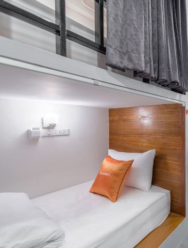 Bedroom 26