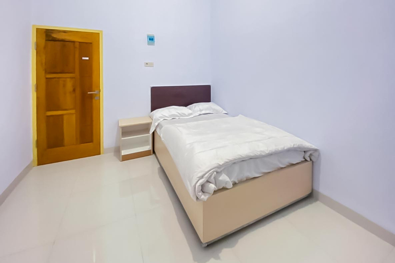 Exelsa Aus Guest House Syariah RedPartner, Jambi