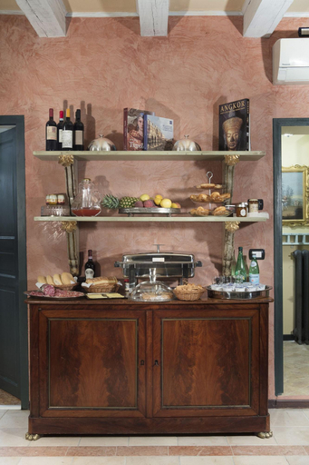 Food & Drinks 5, Corte Rosantico, Verona