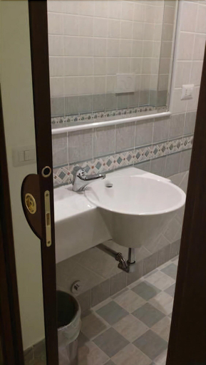 Bathroom 3, Casa Rosy, Rome