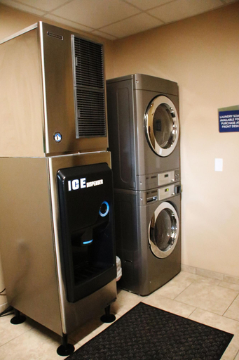 Public Area 2, Cobblestone Inn & Suites - Fort Madison, Lee