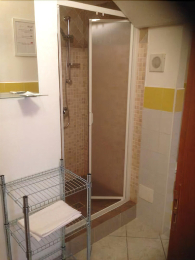 Bathroom 4, Perla Del Mare Affittacamere, Palermo