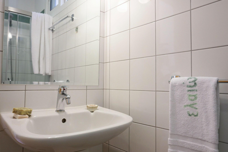 Bathroom 4, Eleonas hotel, Central Greece