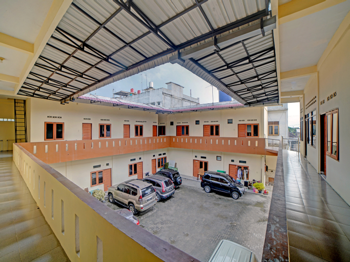 Exterior & Views 5, OYO 90503 Madina Residence Syariah, Medan