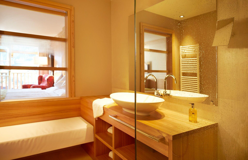 Bathroom 5, Adler Spa Resort Dolomiti, Bolzano