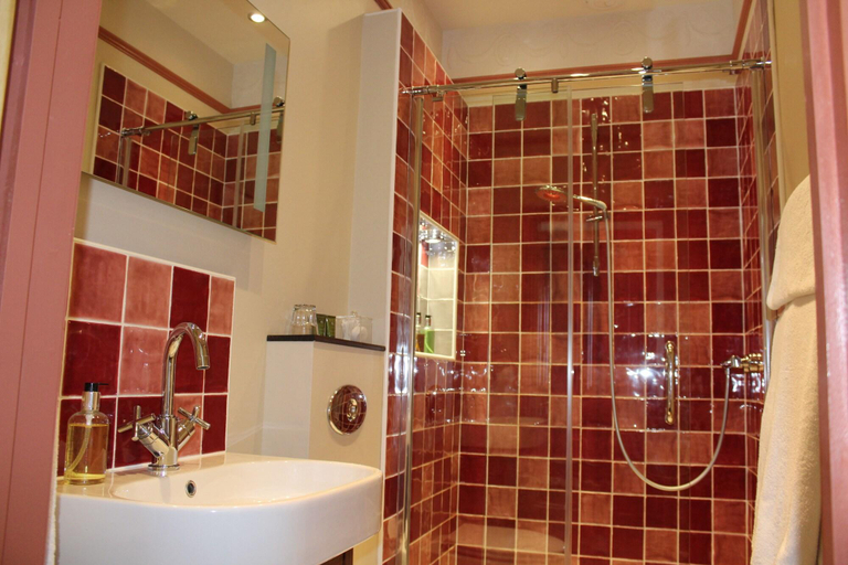 Bathroom 4, North Walk House - B&B, Devon
