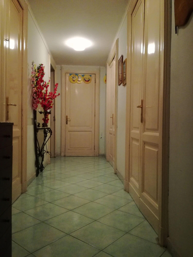 Public Area 5, Casa Roger, Napoli