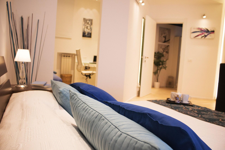 Bedroom 2, Domus Corso Umberto 18 B&B, Pescara