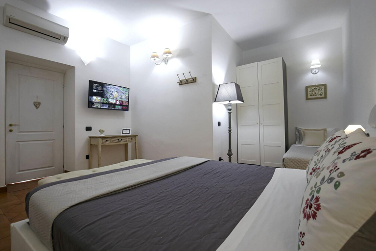 Bedroom 3, Corte Segreta Apartments, Salerno