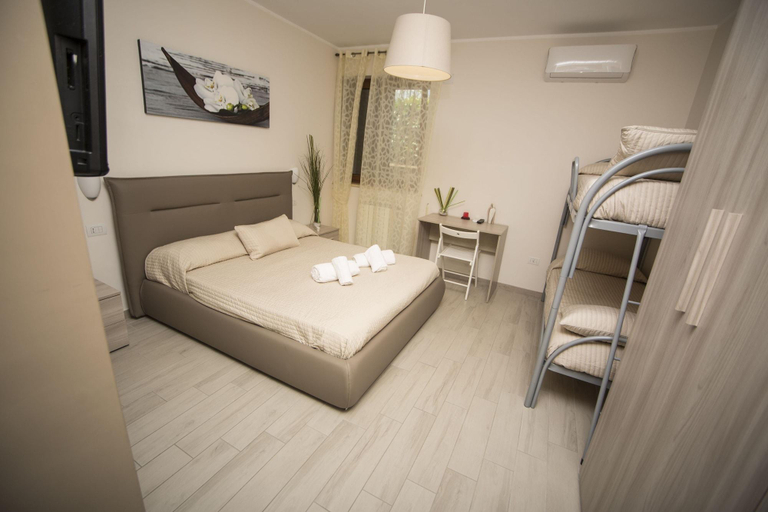 Bedroom 3, B&B Villa Gaudium, Napoli