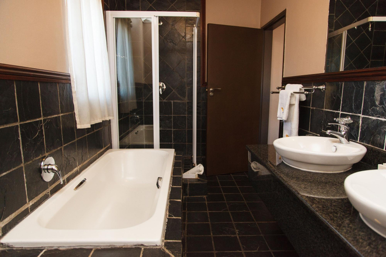 Bathroom 5, Forever Hotel At Centurion, City of Tshwane