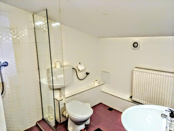 Bathroom 4, Central Guesthouse, Municipiul Bucuresti