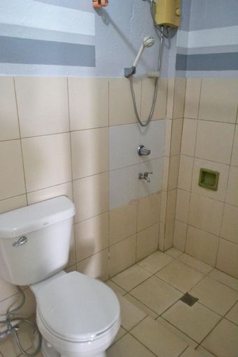 Bathroom 5, El Paso Inn, Tagaytay City