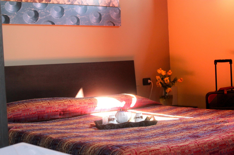 Bedroom 3, La Valle Dei Caprioli - B&B, Rimini