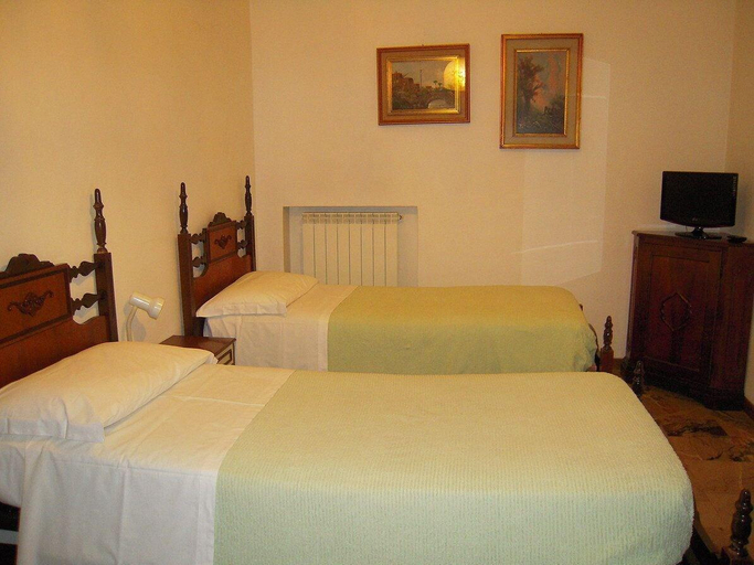 Bedroom 2, Riva Reno GuestHouse, Bologna